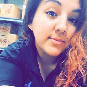 Meet your Posher, Julissa